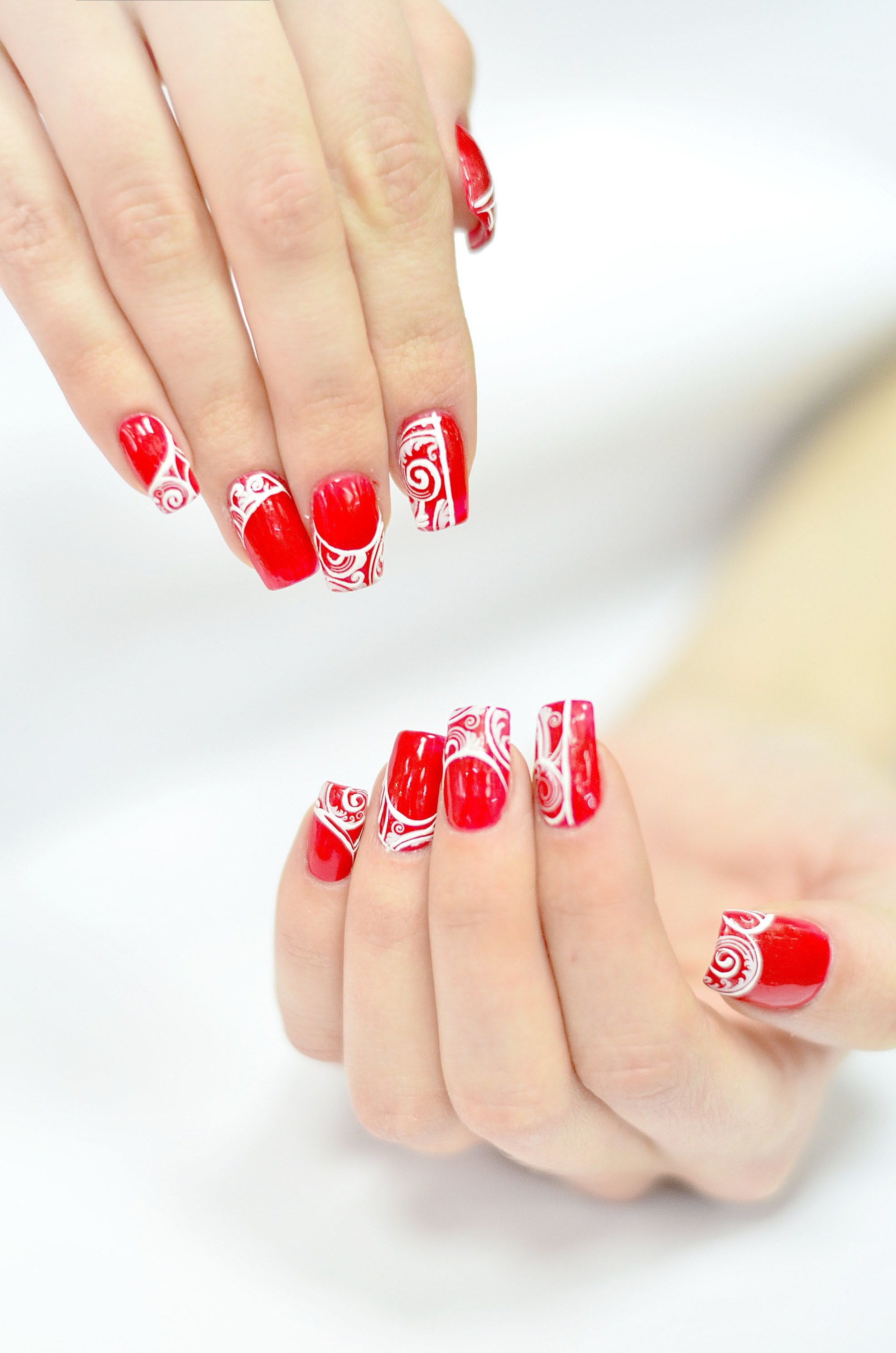 Måla naglar i rött - en klassiker på manikyr