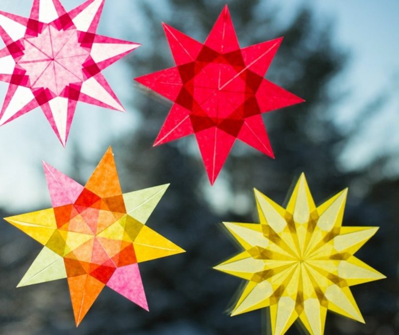 Okno obrázky pre vianočné farebné hviezdy z papiera