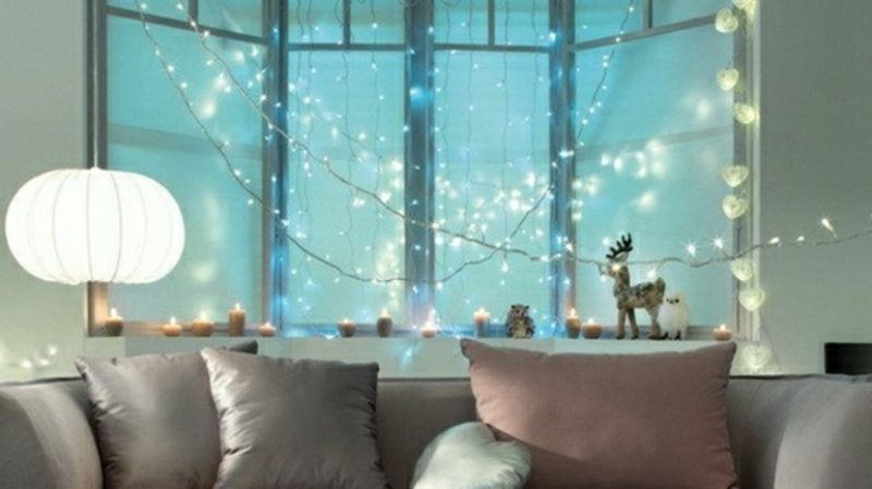 Vianočné dekorácie okná víla svetla