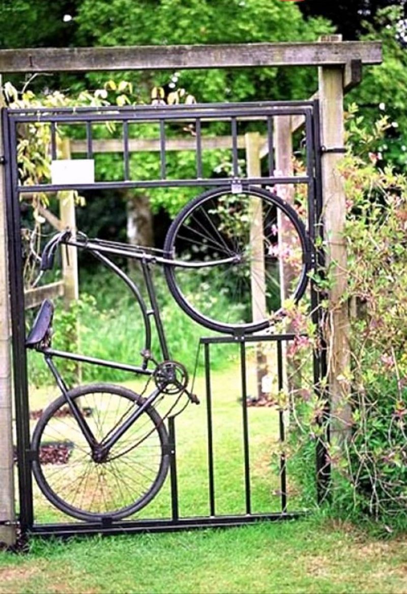 Kovový záhradný brány