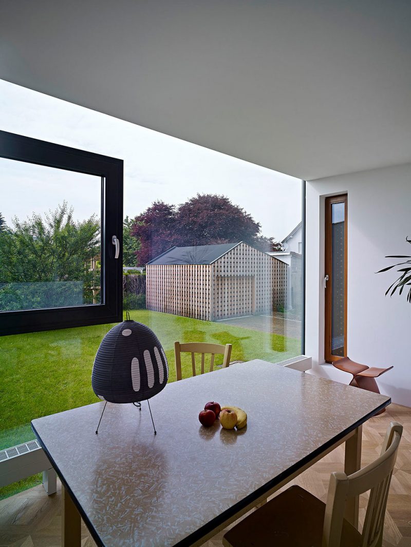 Aukštos kokybės langai nuo grindų iki lubų virtuvėje!