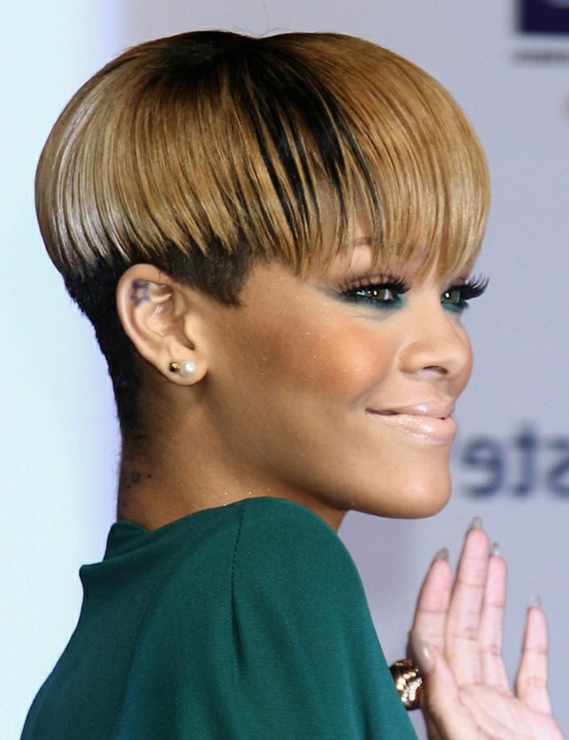Coafuri scurte Subliniază Rihanna