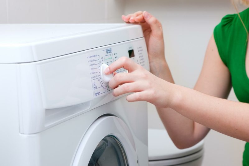 Tvättmaskin undertecknar vårdinstruktioner