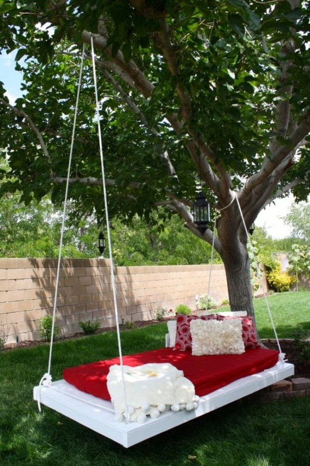 Gungbädd i trädgården - Gör din egen säng av pallar
