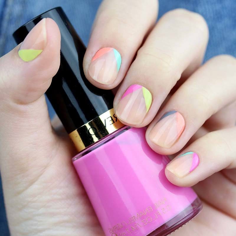 Gel nails - Użyj kolorów pop na krótkie paznokcie