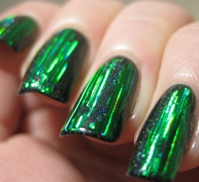 Gel nails - Metallic pop colors stały się modne