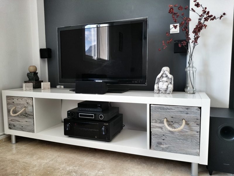 Ikea Besta-plank als tv-meubel