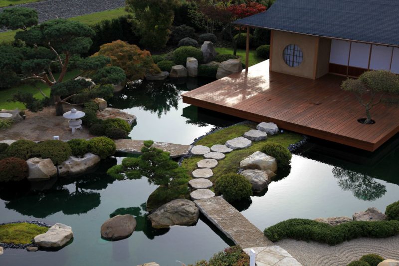 Japonské záhrady s kameňmi