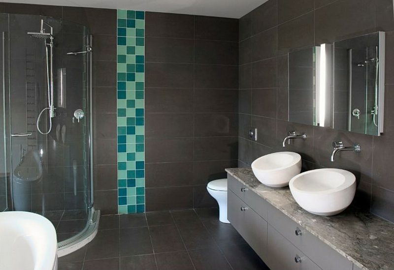 Banheiro, cor escura, acento, azulejos, pedra, parede, chuveiro