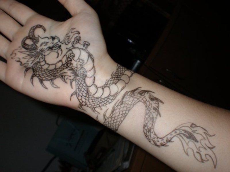 tato naga Dragon Tattoo oleh Saera Song
