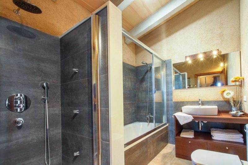 Idéias de design de banheiro chuveiro de parede de tijolo