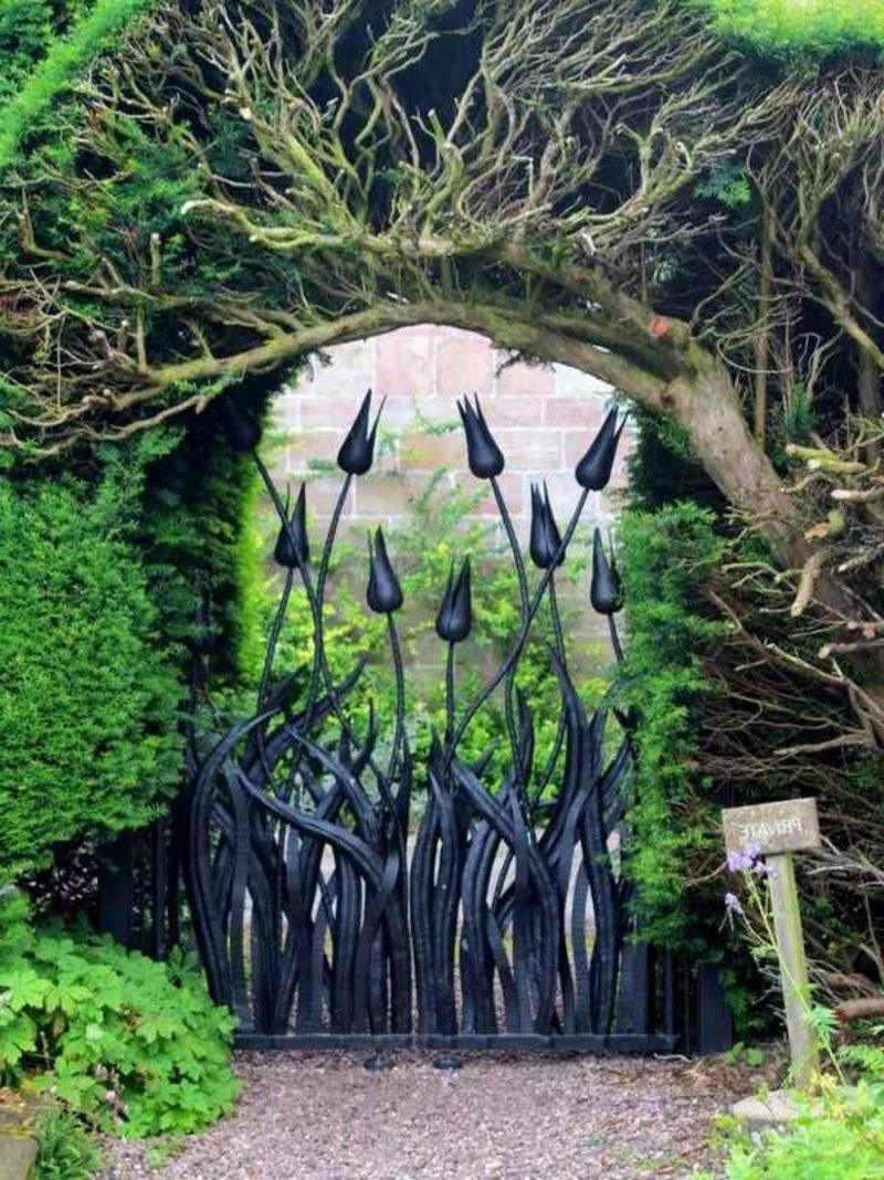 Záhradná brána kovu unikátne spracovaná