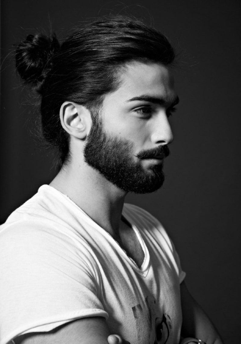 Moške frizure za leto 2015 Long Hair Man Bun brada