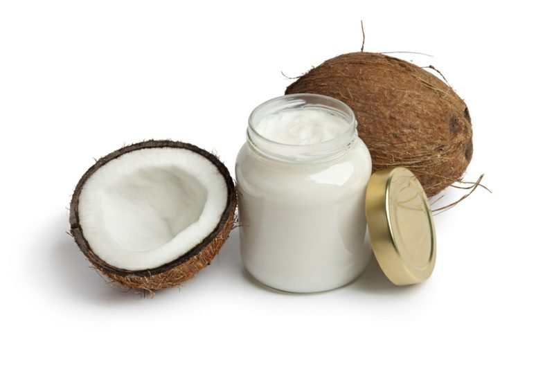 Pomôcky na ošetrovanie kokosového oleja na vlasy