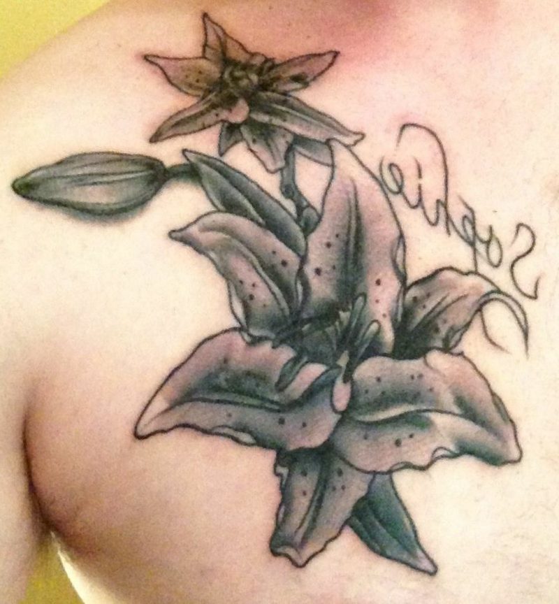 Lilie tetovanie rameno kreatívne nápady