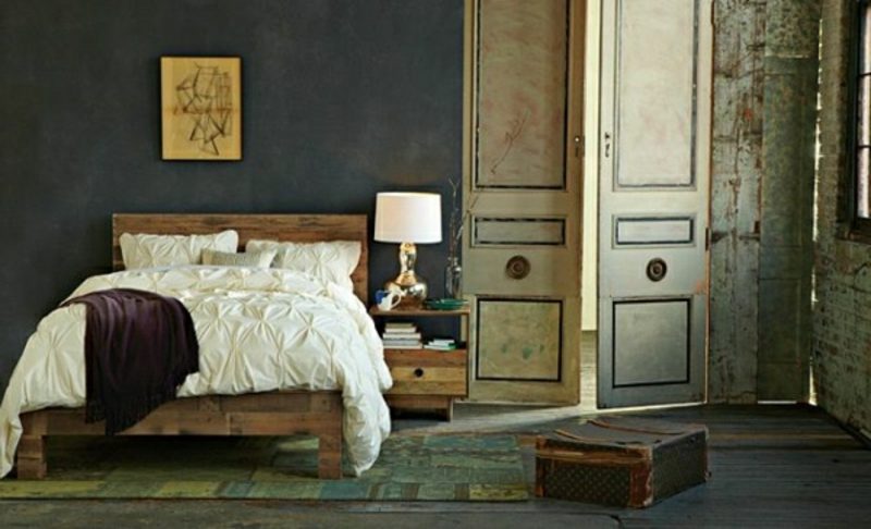 Vintage spalnica Euro palete postelje krasen videz