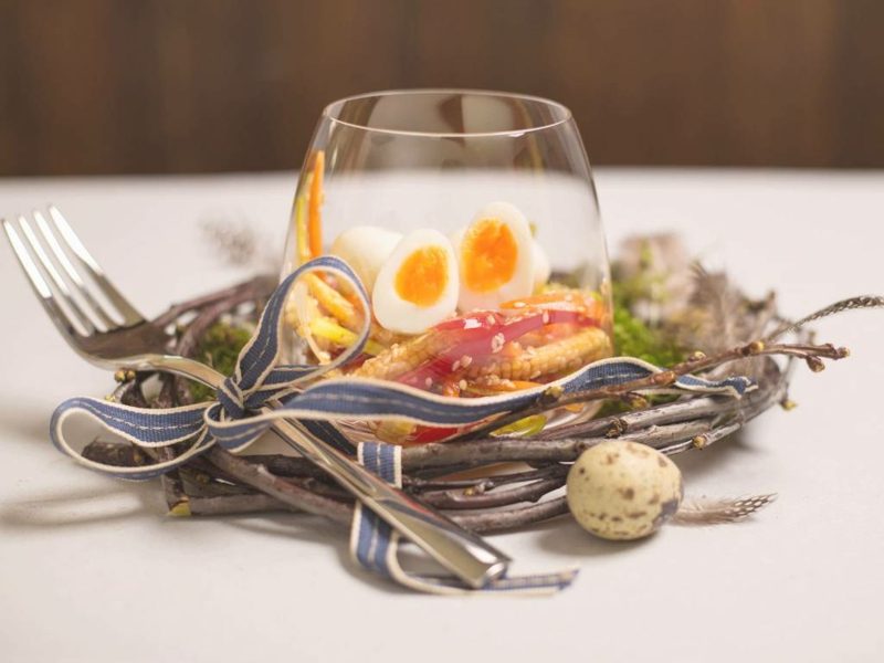 Cook quail egg i glasset