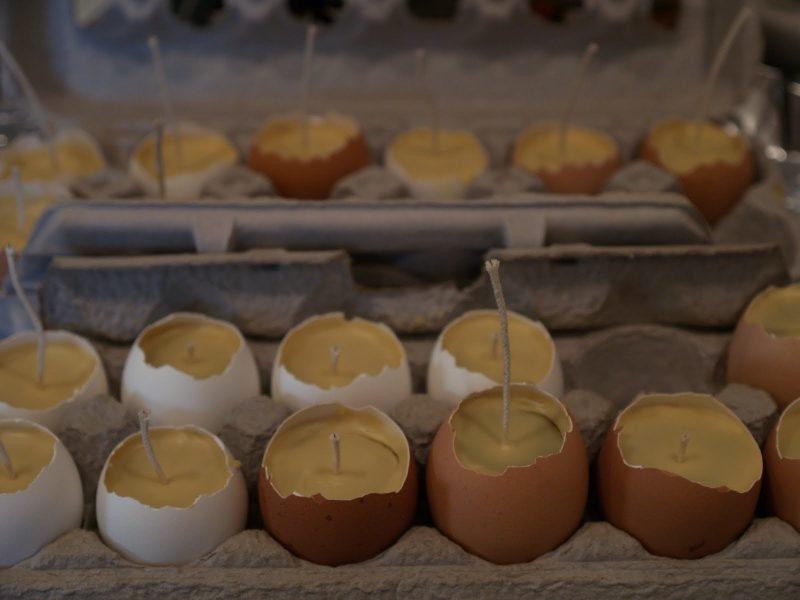 crafting easter easter pastels Veľkonočné sviečky z vaječných škrupín drotár