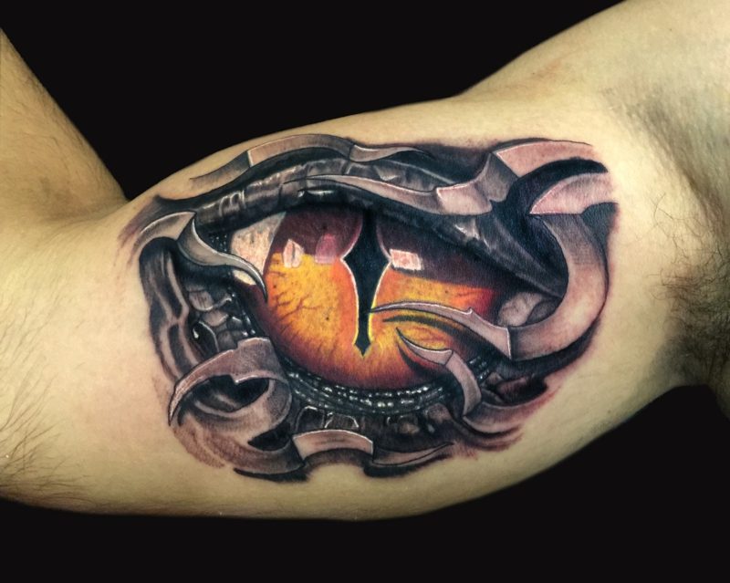 biceps tattoo drakenoog