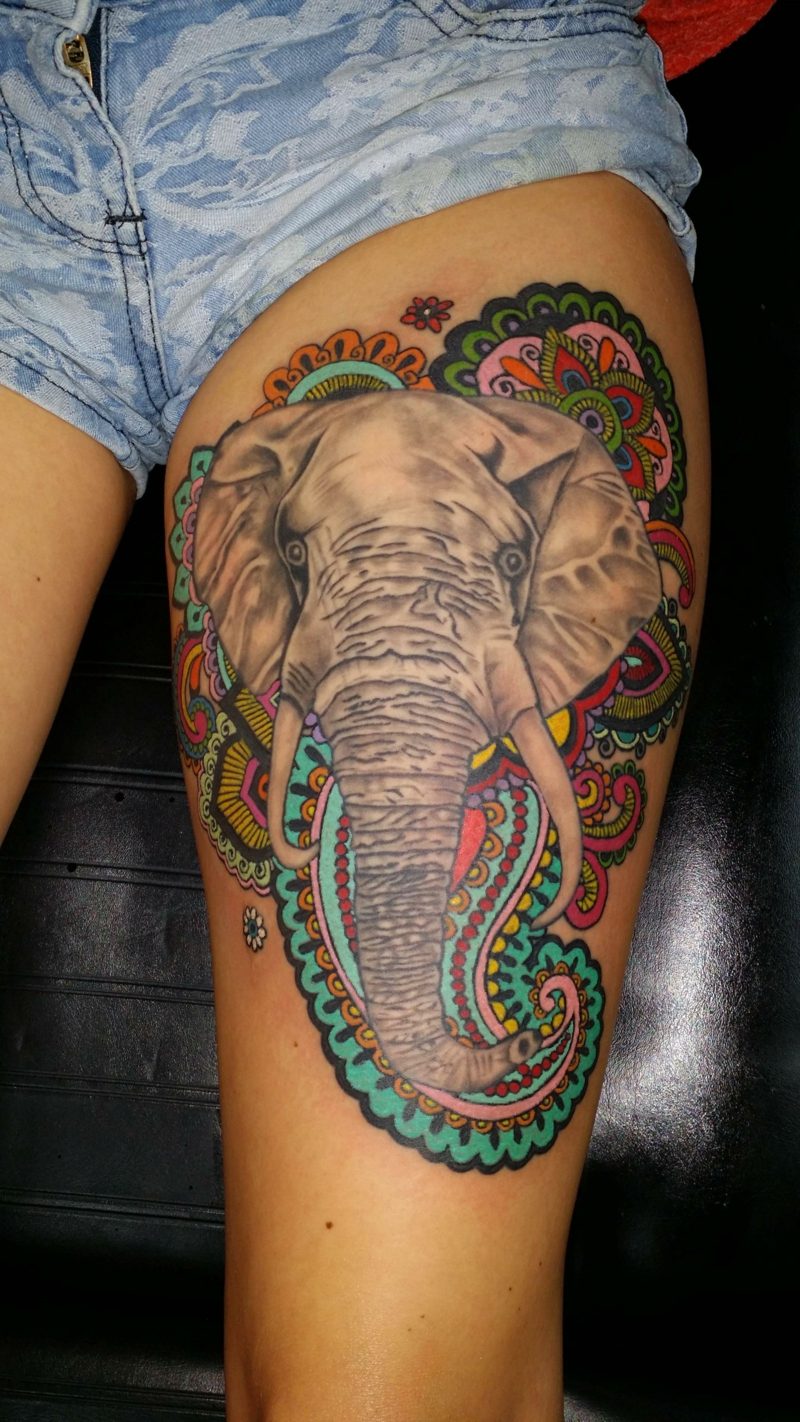 slon tattoo stegno