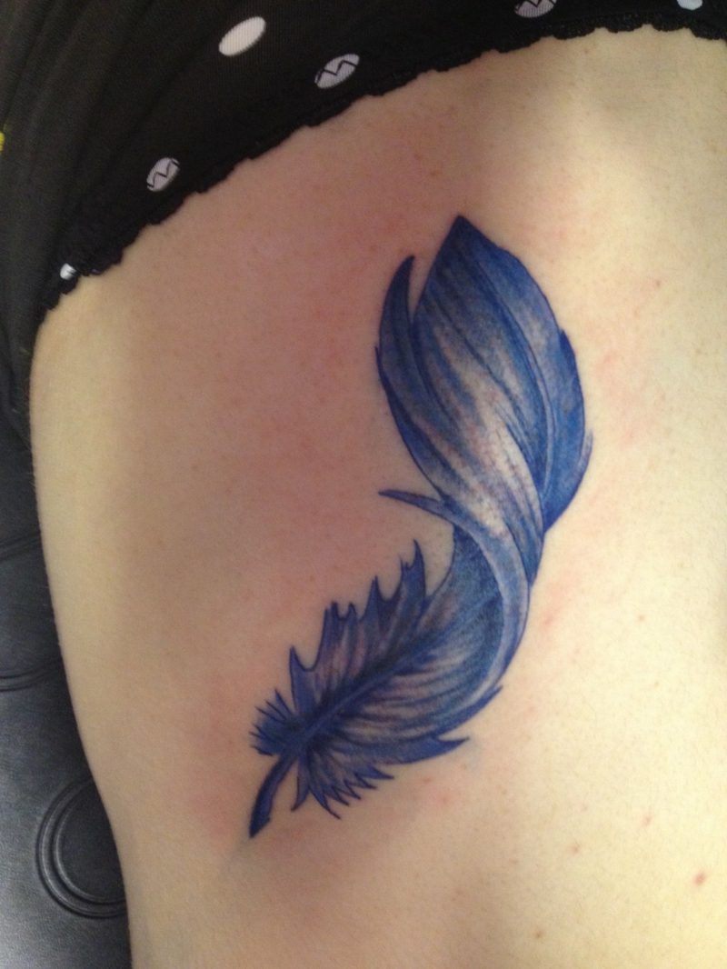 Feather Tattoo - ความหมายและเทมเพลต