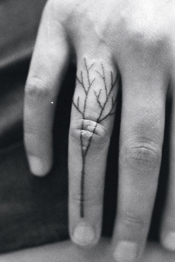 Tatuaj deget pentru bărbați