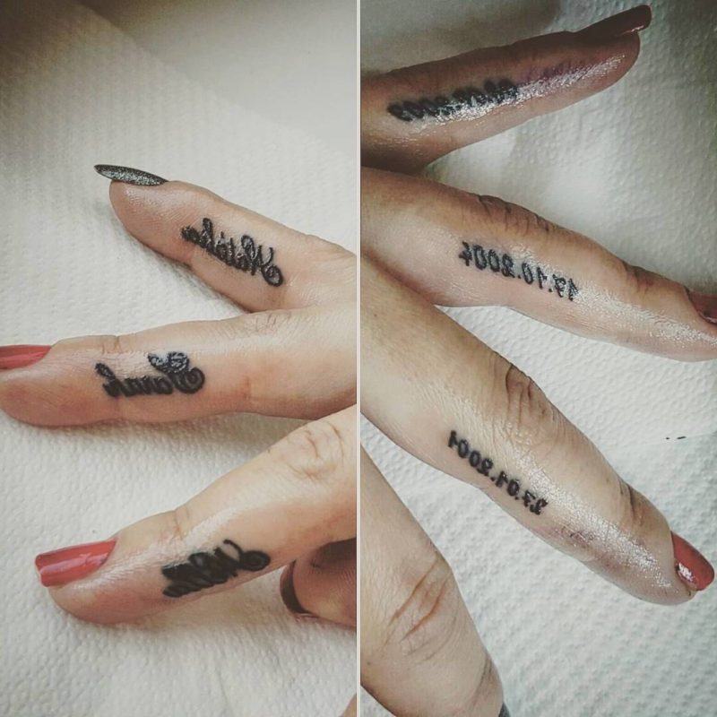 Numele și datele tatuajelor de deget