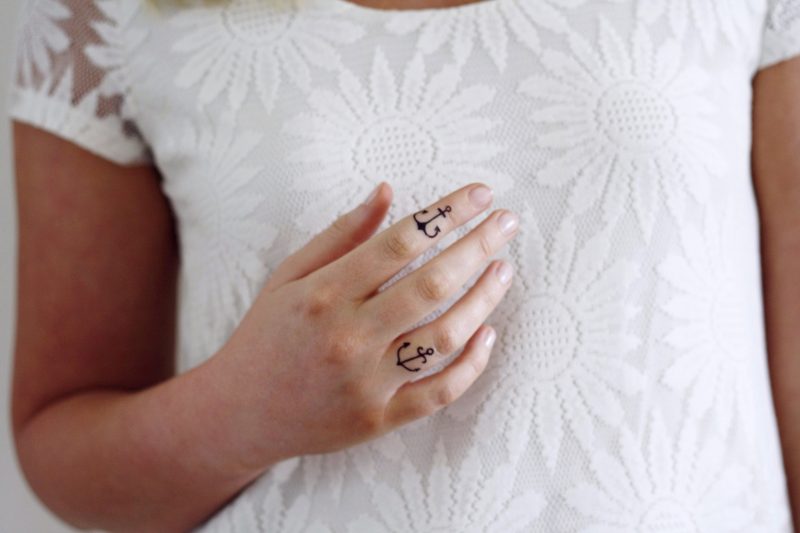 Degetul de ancoră pentru tatuajele degetului