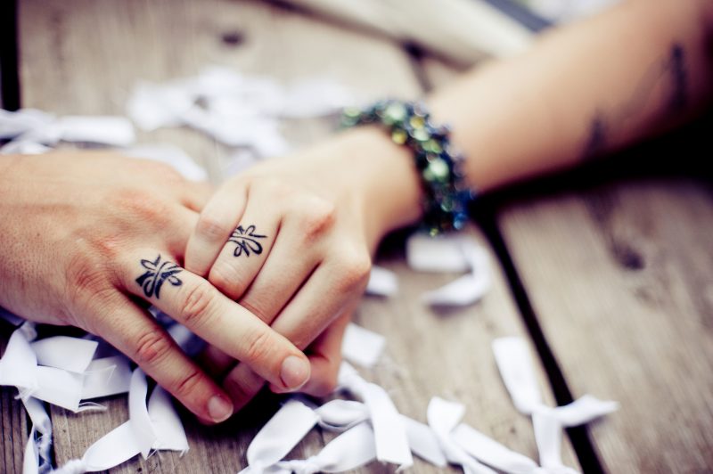 Tatuaże z tatuażami palców