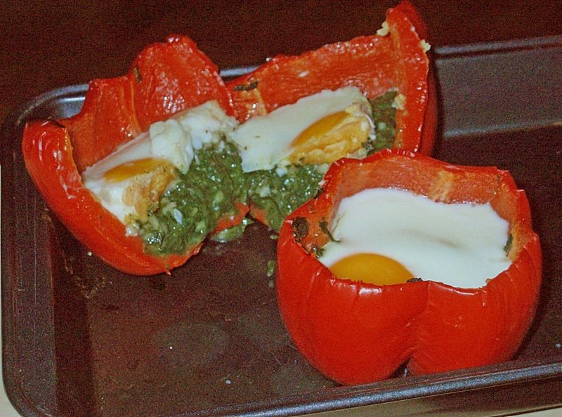 snabb middag fylld paprika med ägg