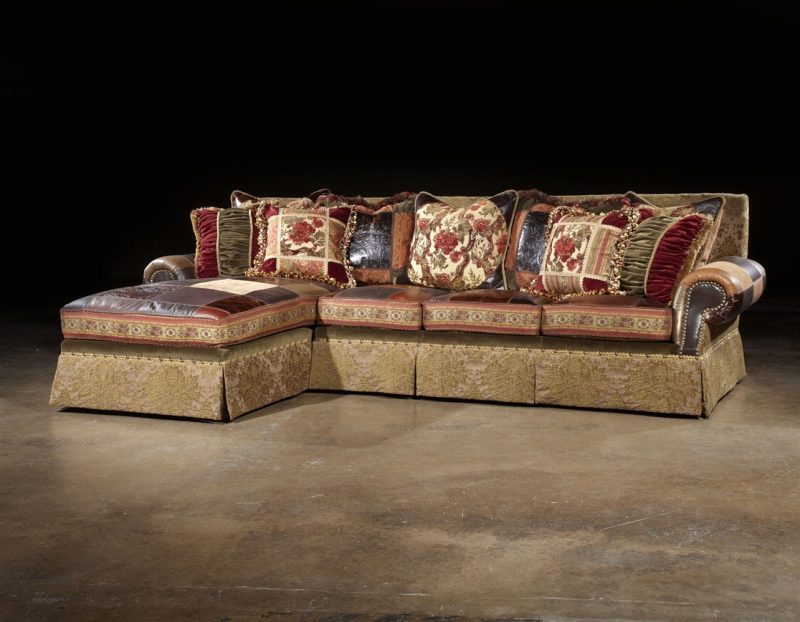 Art Nouveau mempunyai sofa