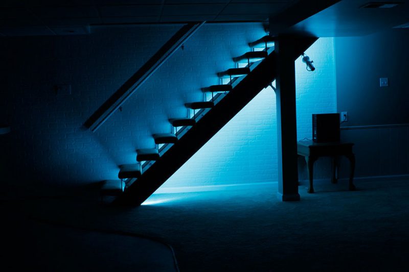LED stairwell biru