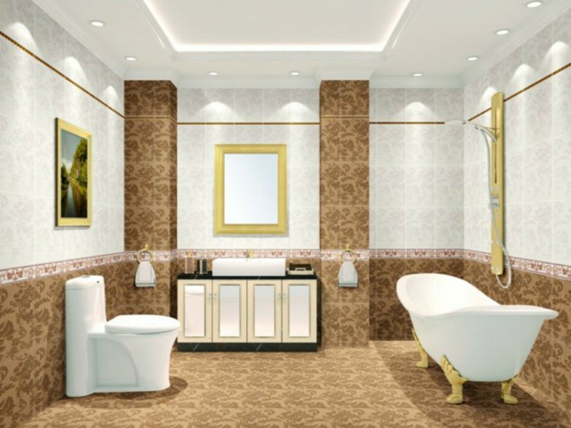 modernus vonios kambario apšvietimas viešbutyje