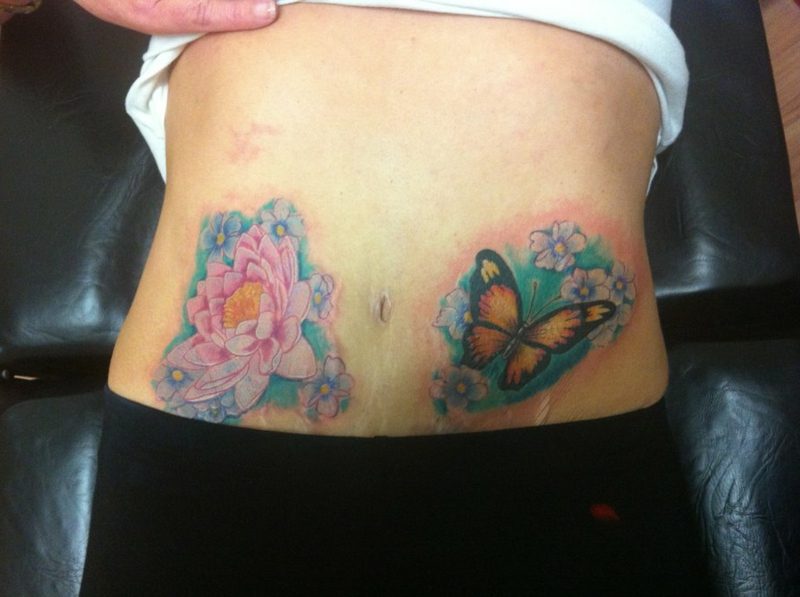 dve zaujímavé tetovanie lekno a motýľ