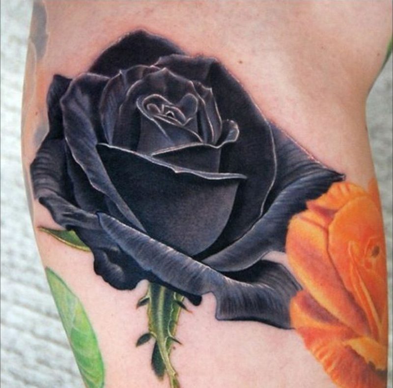 Tatuering svart ros