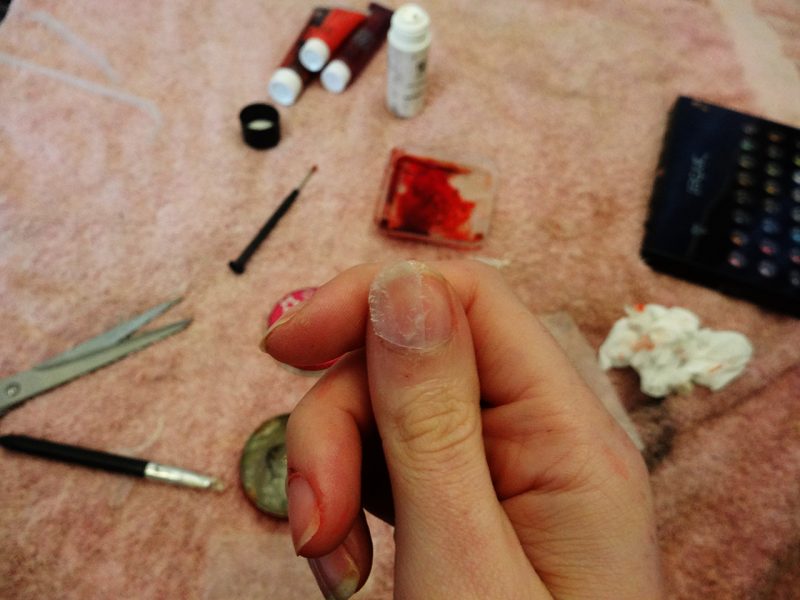 Ta några tips för konstgjorda naglar eller plast