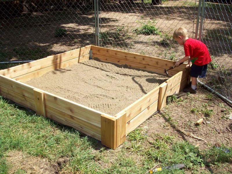 Instrucțiuni de construcție pentru sandbox
