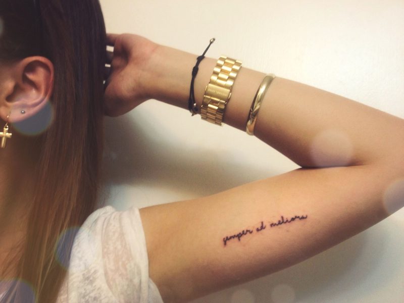 escritas tatuagens idéias mulher tatuagem dizendo braço