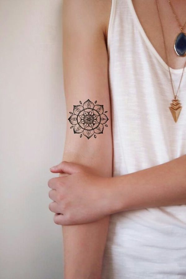 Ide tato wanita tato kecil elemen dekorasi wanita