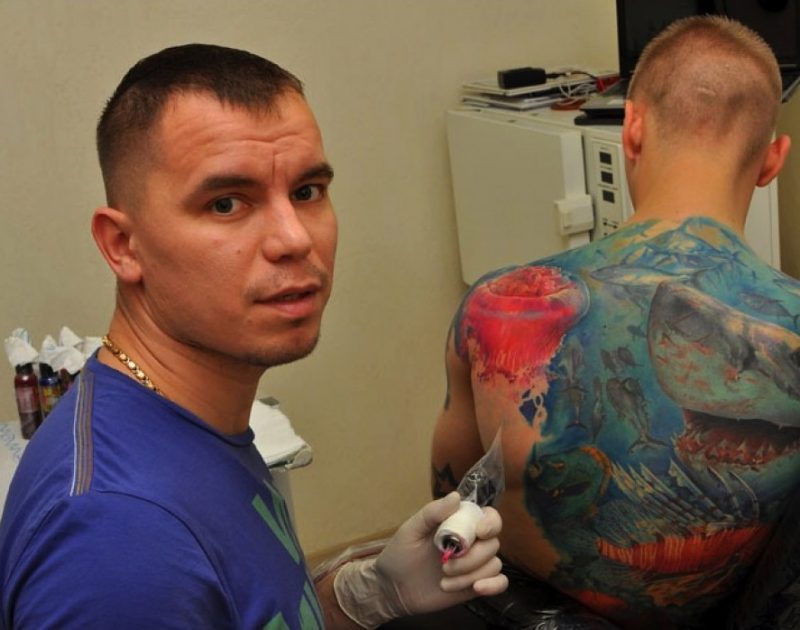 Tattoobilder di Dimitry Samohin con disegni colorati