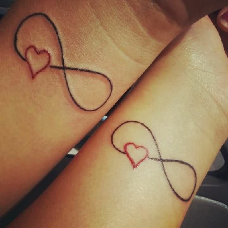 oändligt tecken tatuering hjärta