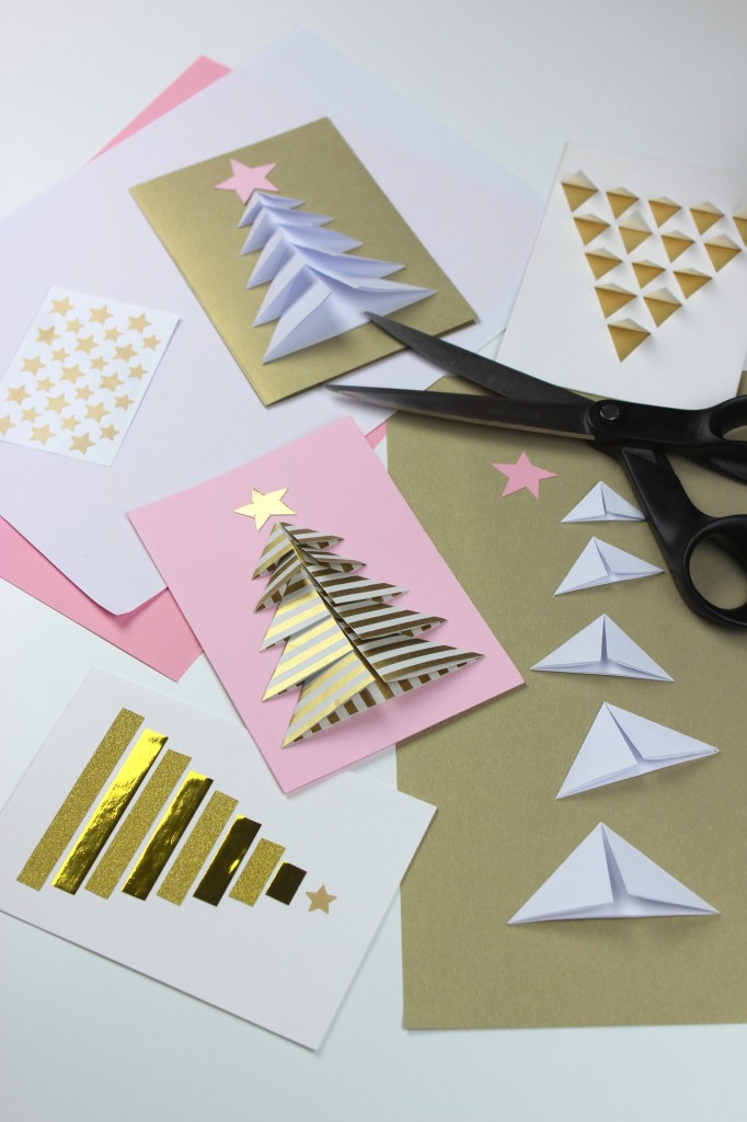 Padaryti kalėdines atvirukas su vyniojamaisiais popieriais