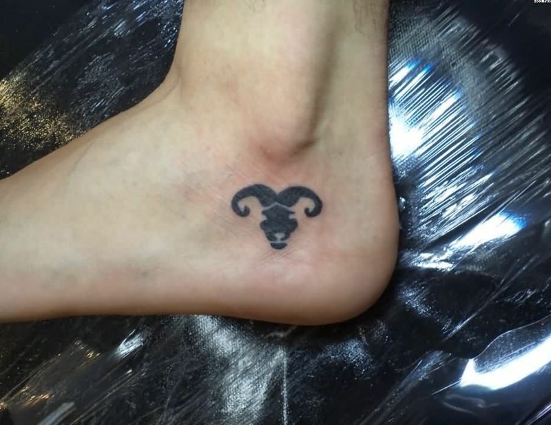 tetovanie tetovanie čierny atrament tetovanie tetovanie na podpätkoch